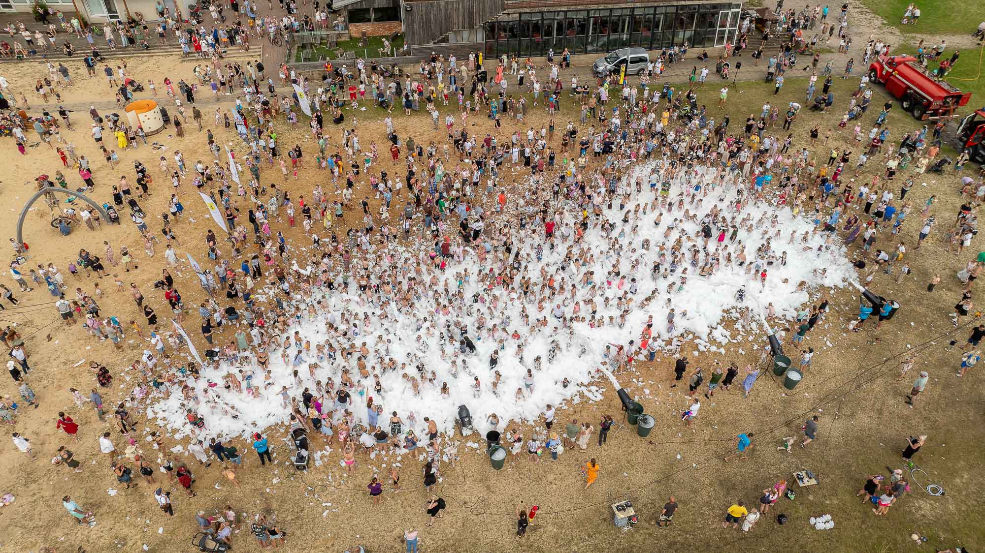 Lastefestivalile pani punkti Tamula rannas toimunud vahupidu. FOTOD: Aigar Nagel